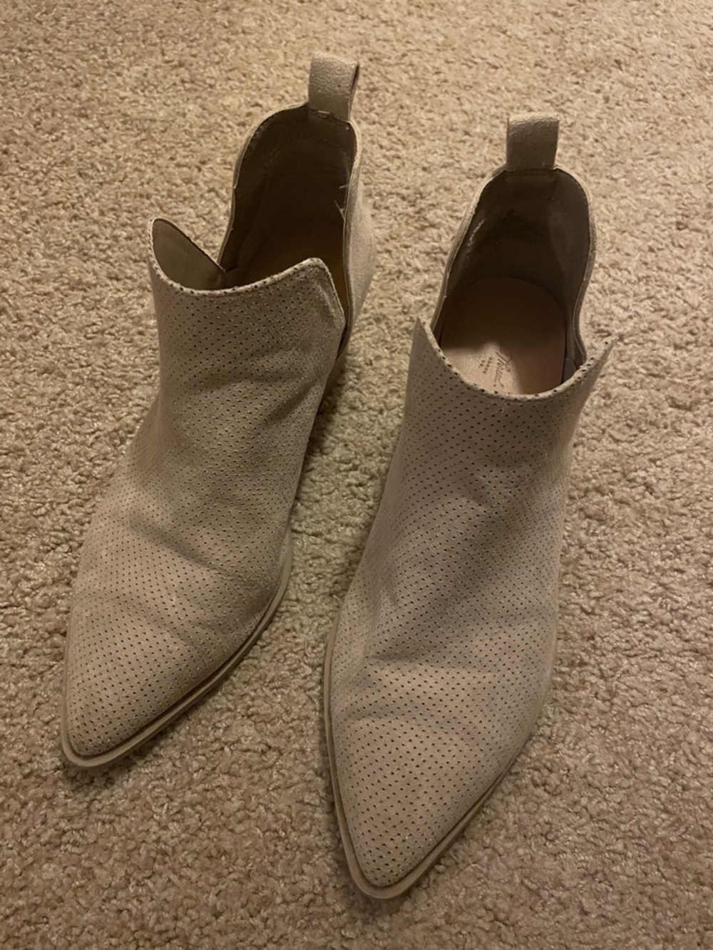 Universal Thread Beige Perforated Pointed Toe Ankle Booties
